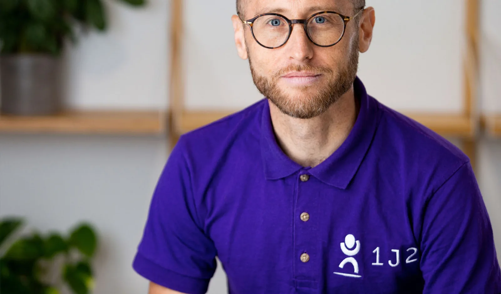 1J2.com